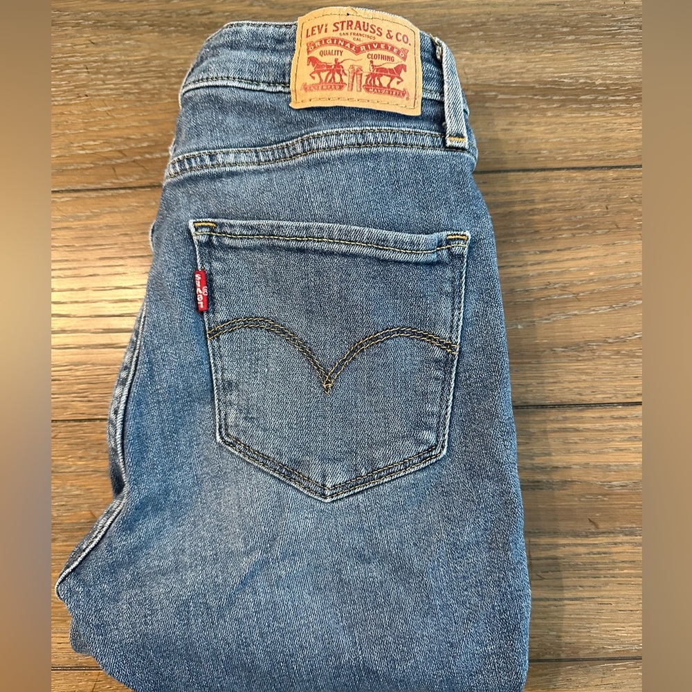 Levi's 721 High Rise Skinny‎ Jeans Size 25 Raw Hem